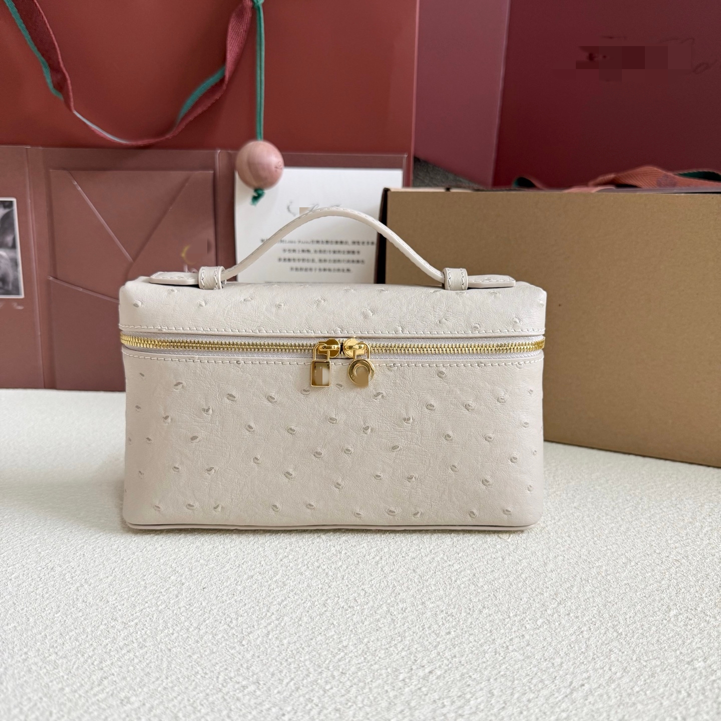 LP19 淺米色鴕鳥紋 飯盒包