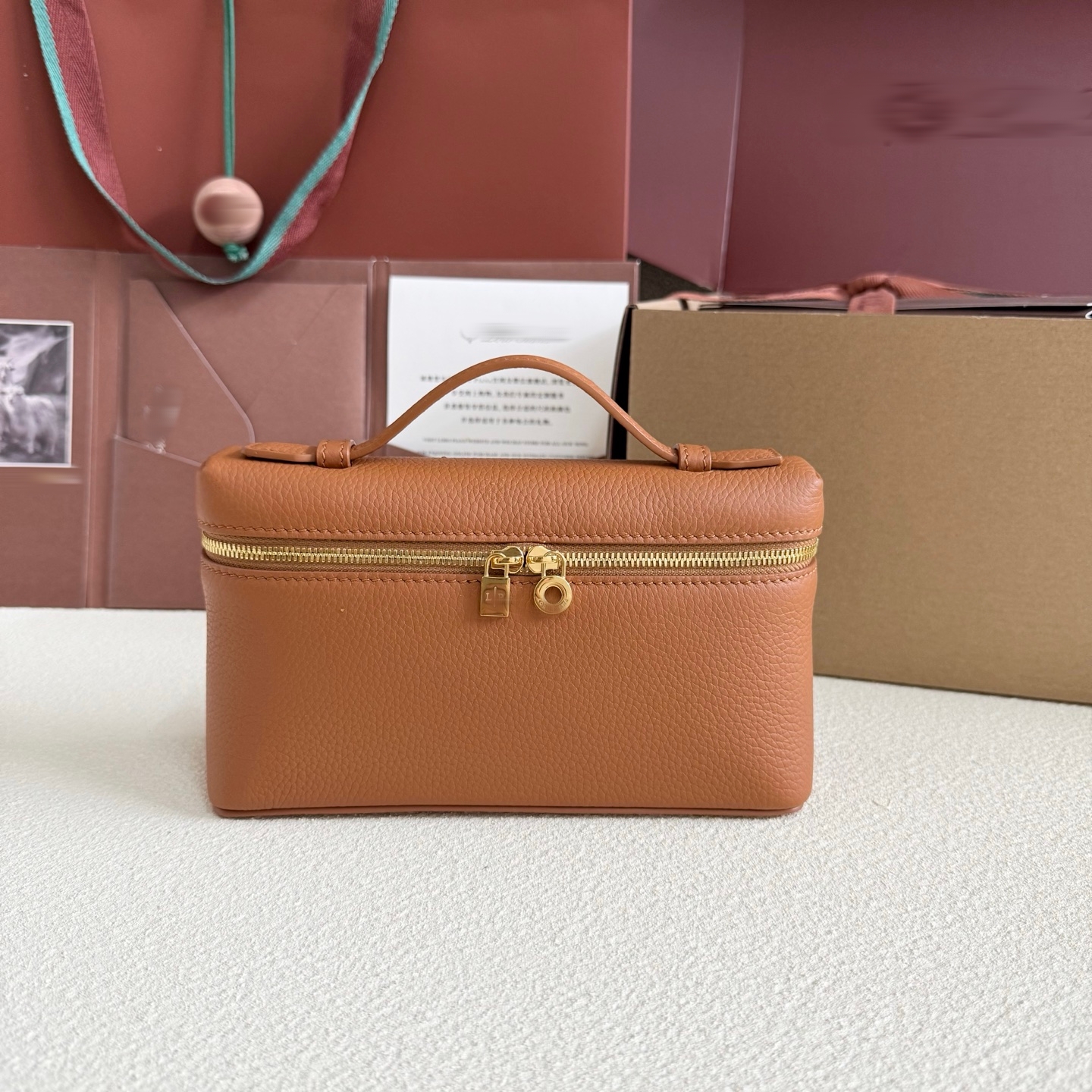 LP19 烟草棕 金扣 錘紋牛皮 飯盒包