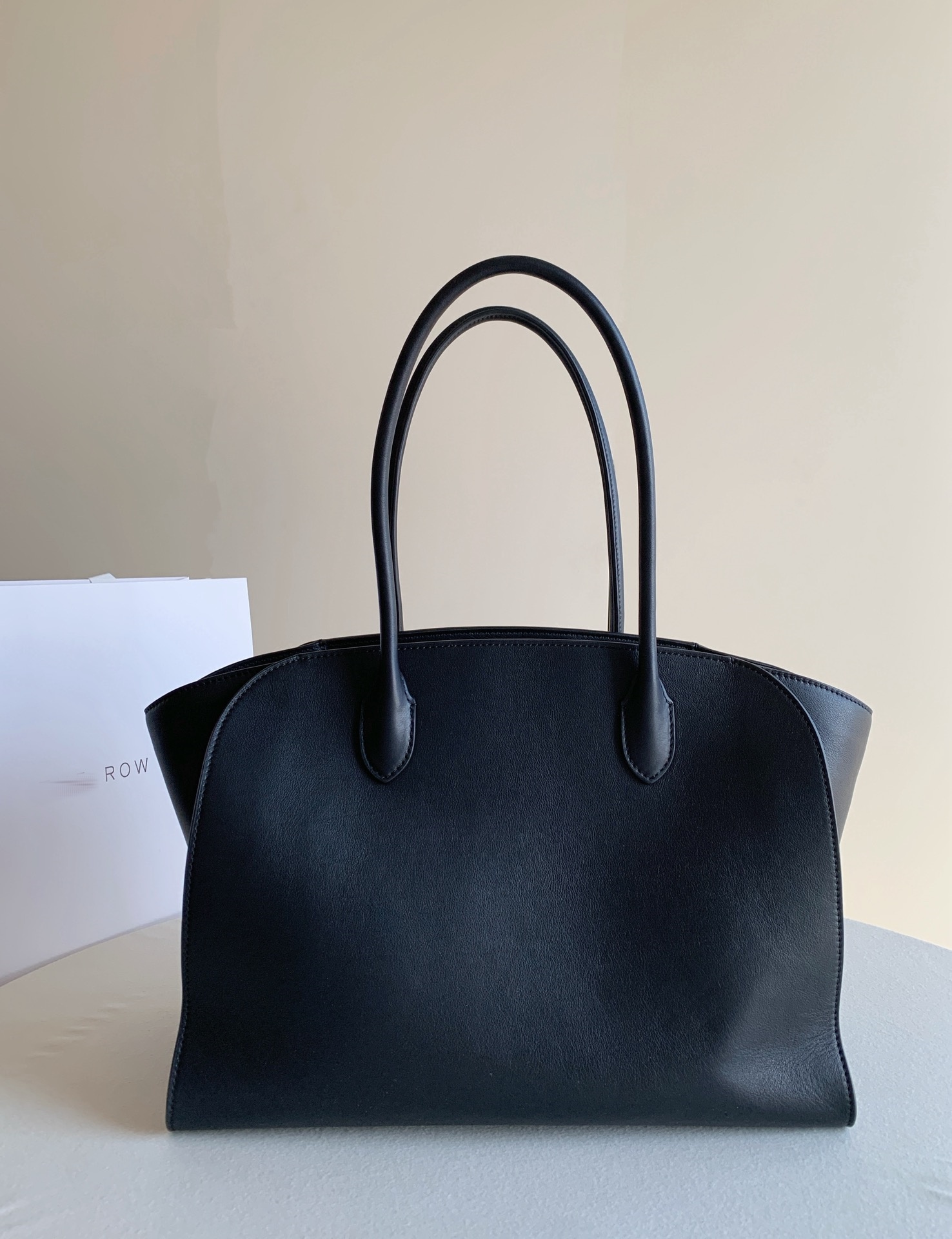 Row 馬鞍皮黑 Marlo