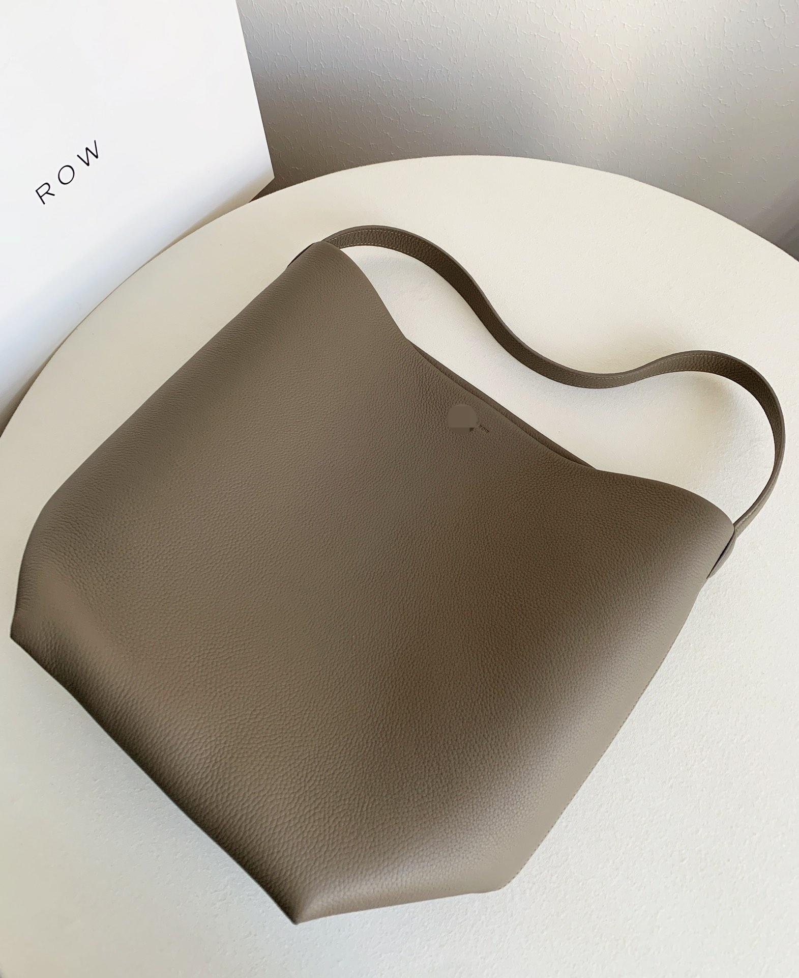 Row Park Tote smoked taupe