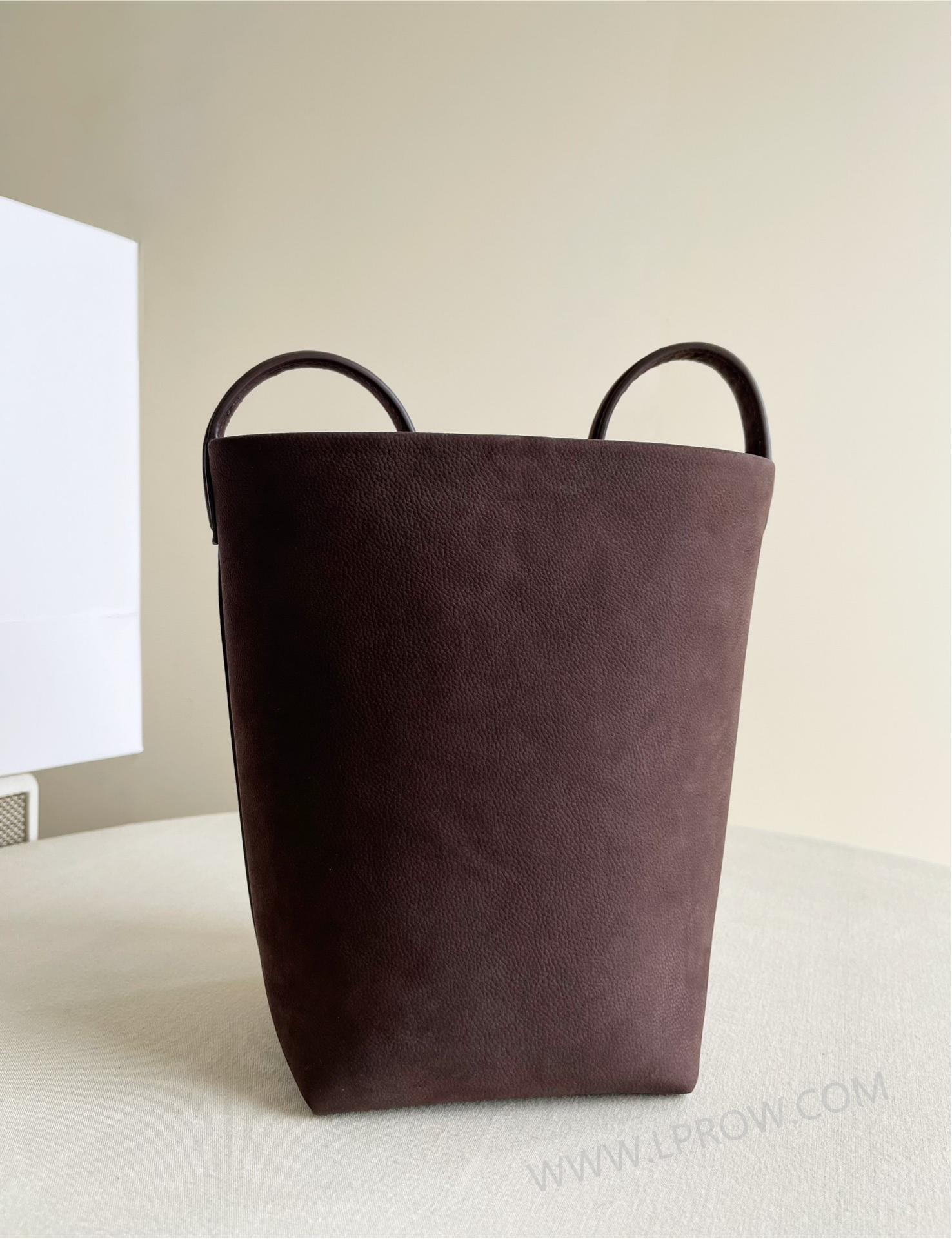 Row Park Tote 小號 Nubuck 烏木色 水桶包