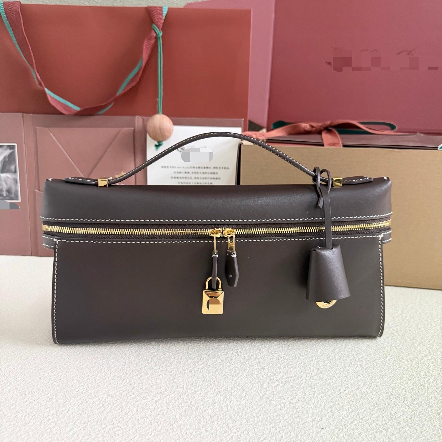 LP29 咖啡色 Extra Clutch 手拿包