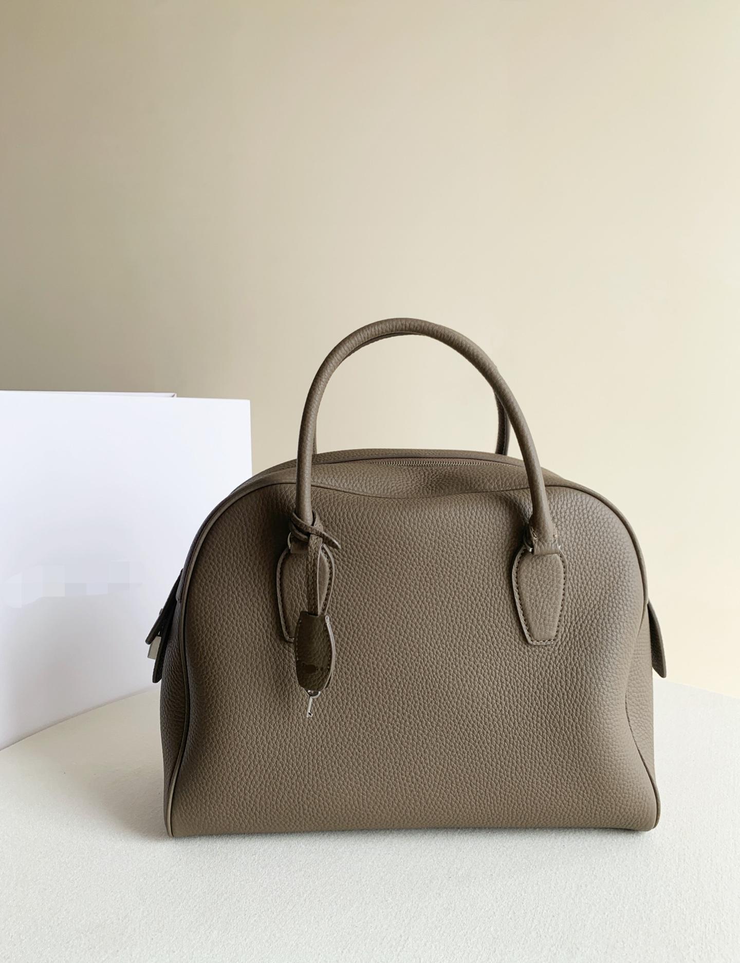 Row India10 烟灰色