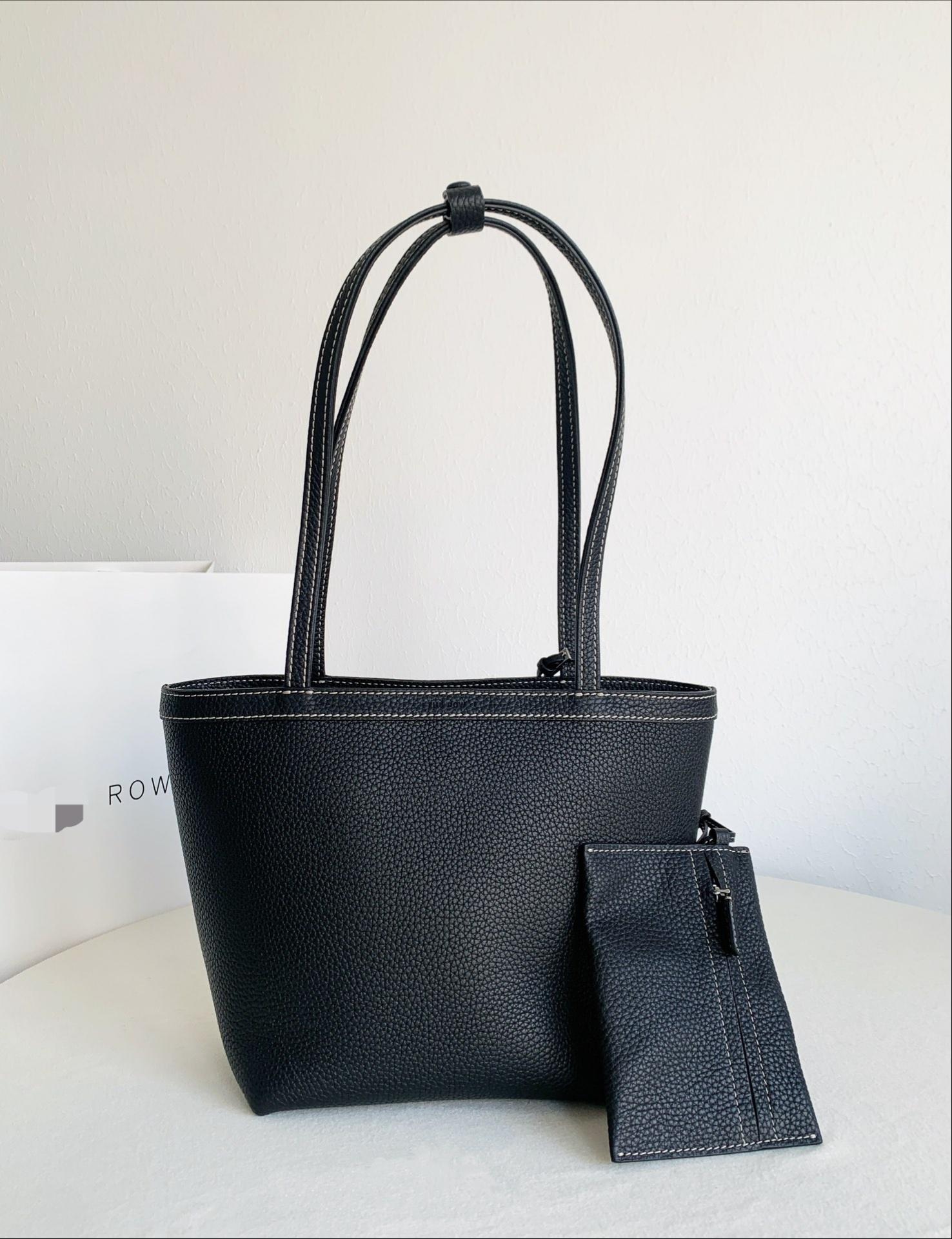 Row Sitch 荔枝紋牛皮 小號 黑色
