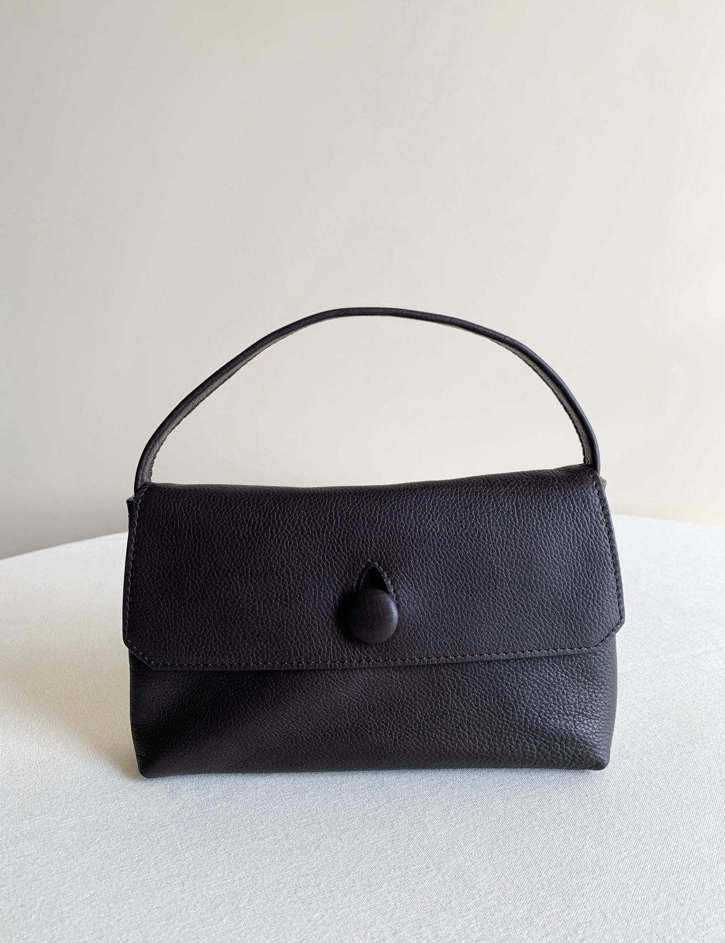 Row Sally 胎牛皮 咖啡色