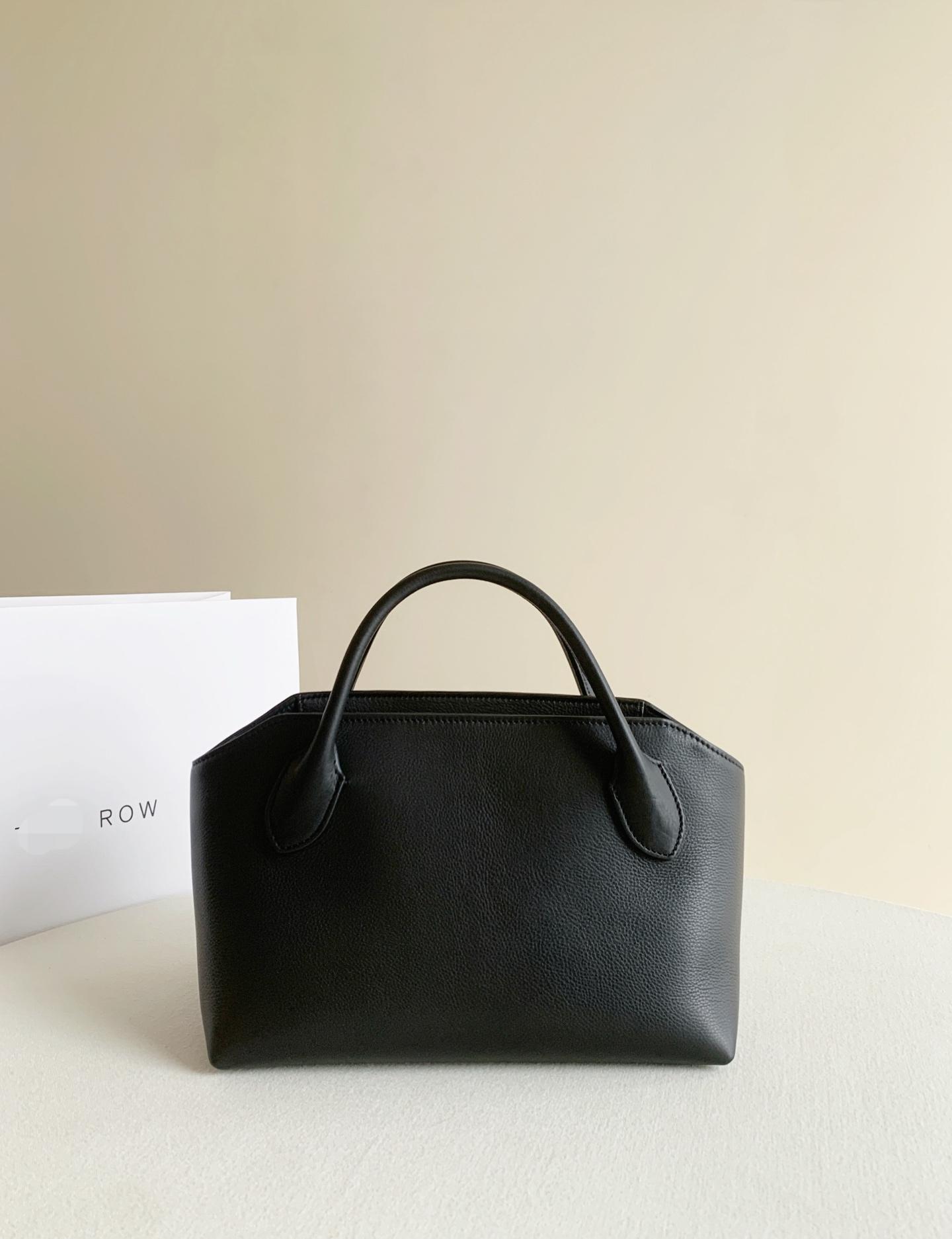 Row Bauletto 胎牛皮 黑色