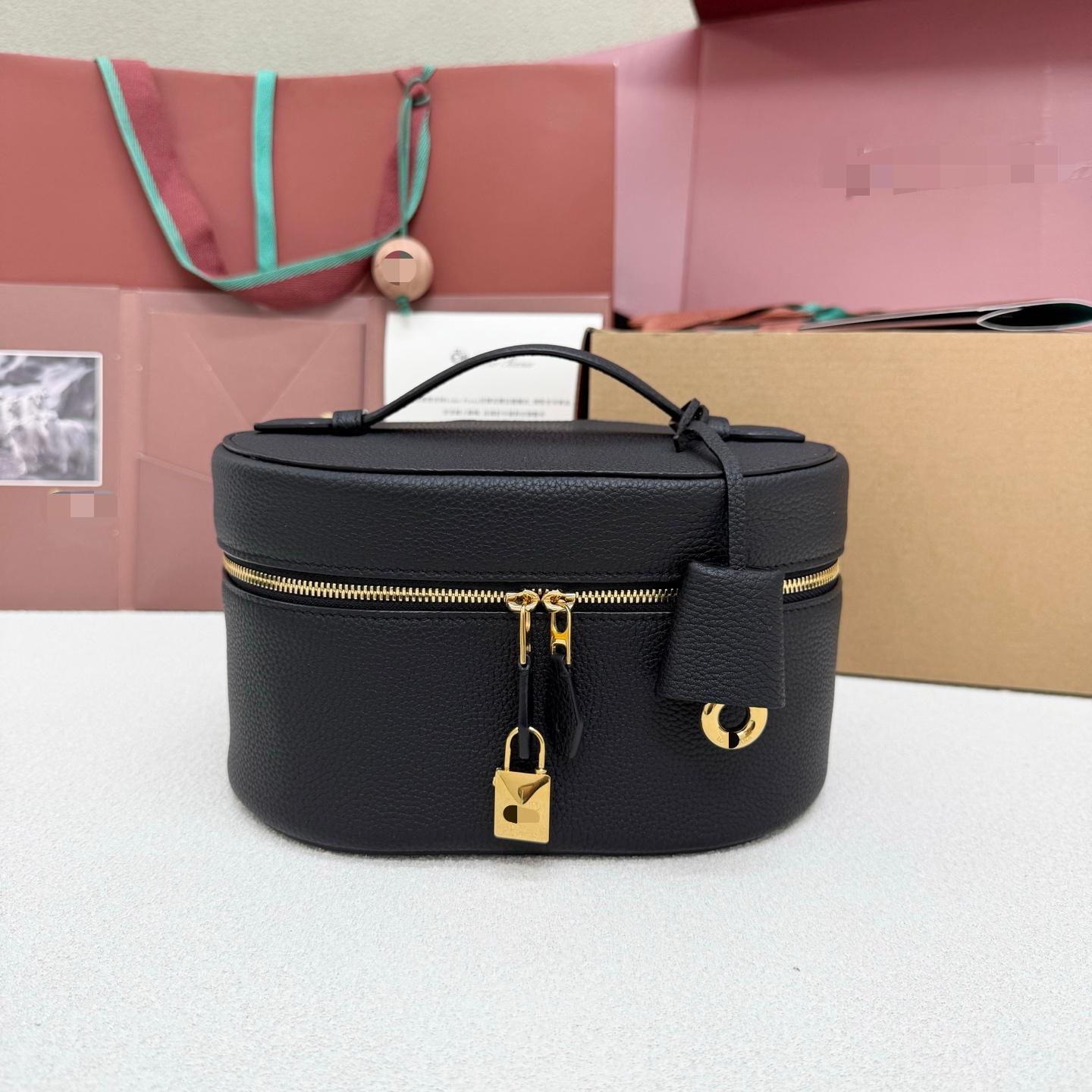 LP Extra Vanity 小號化妝包 牛皮 黑色