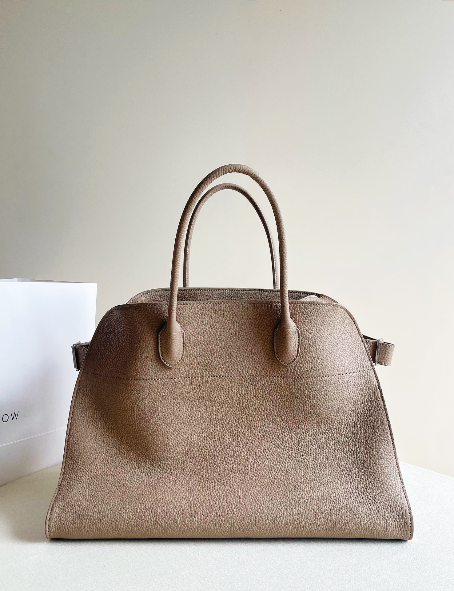 Row Margaux17 加大號 荔枝紋 奶茶色