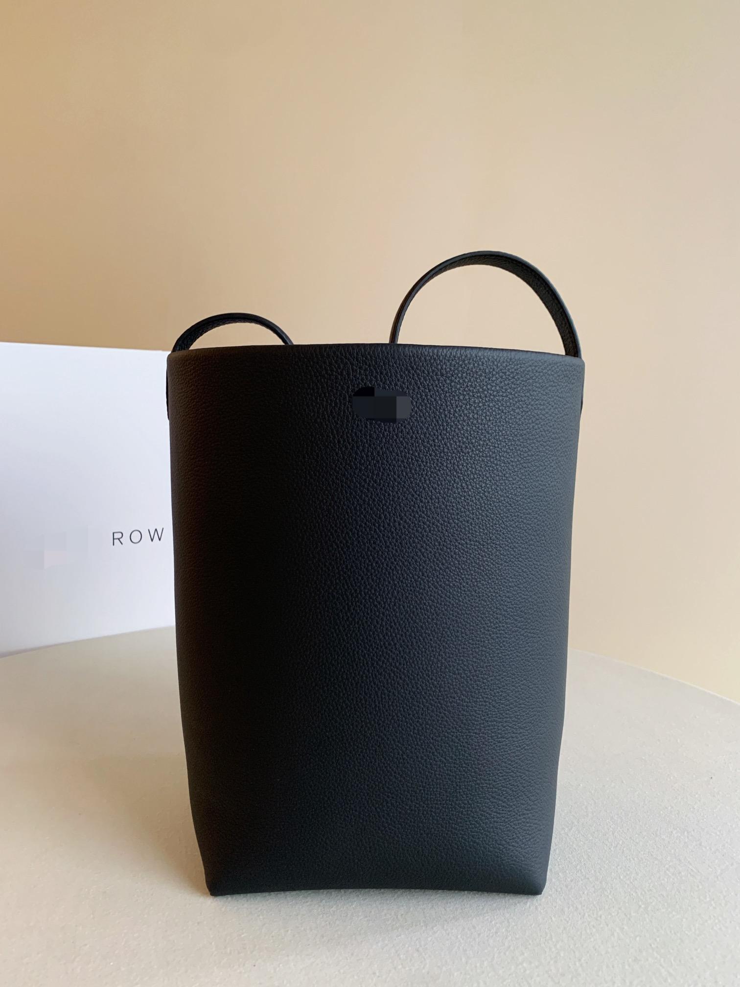 Row Park Tote 中號 黑色 水桶包