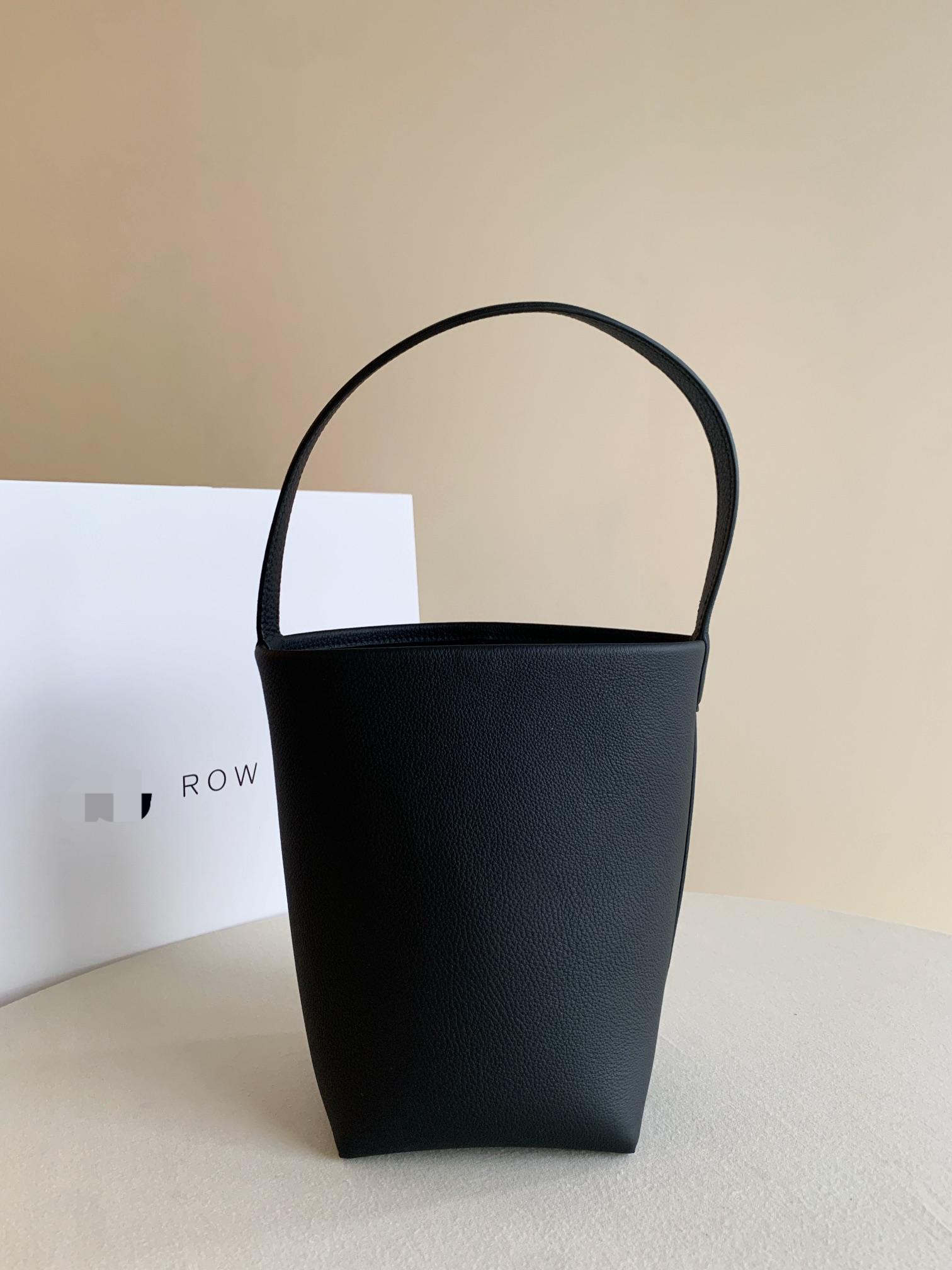 Row Park Tote 小號 黑色 水桶包