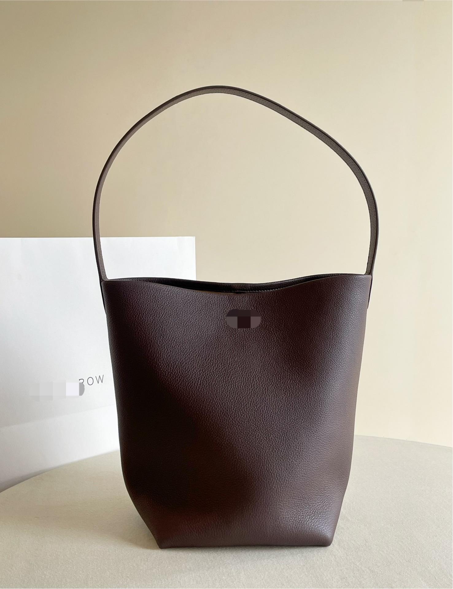 Row Park Tote 中號 桃心色 水桶包