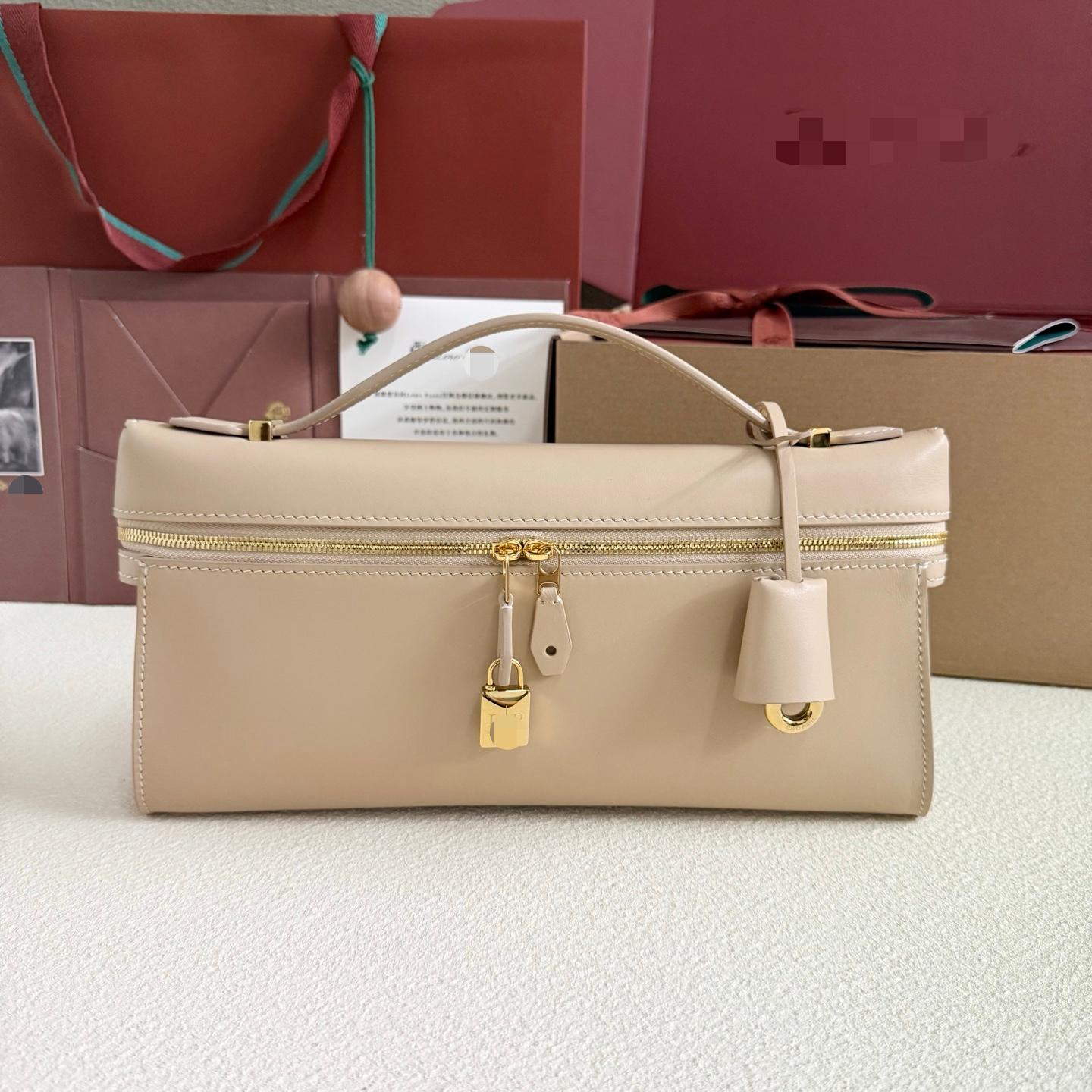 LP29 淺乳香色 Extra Clutch 手拿包