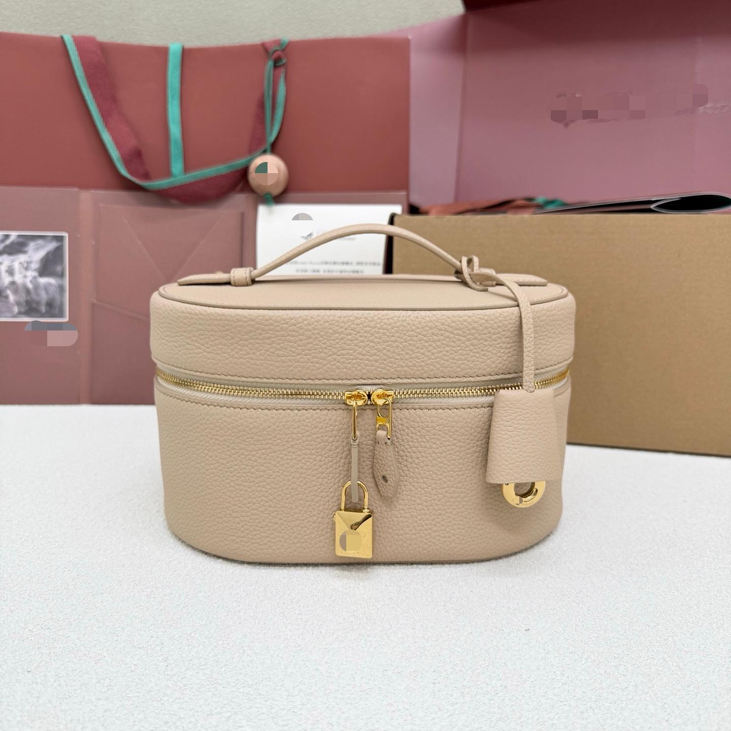 LP Extra Vanity 21 小號化妝包 牛皮革 香子蘭色
